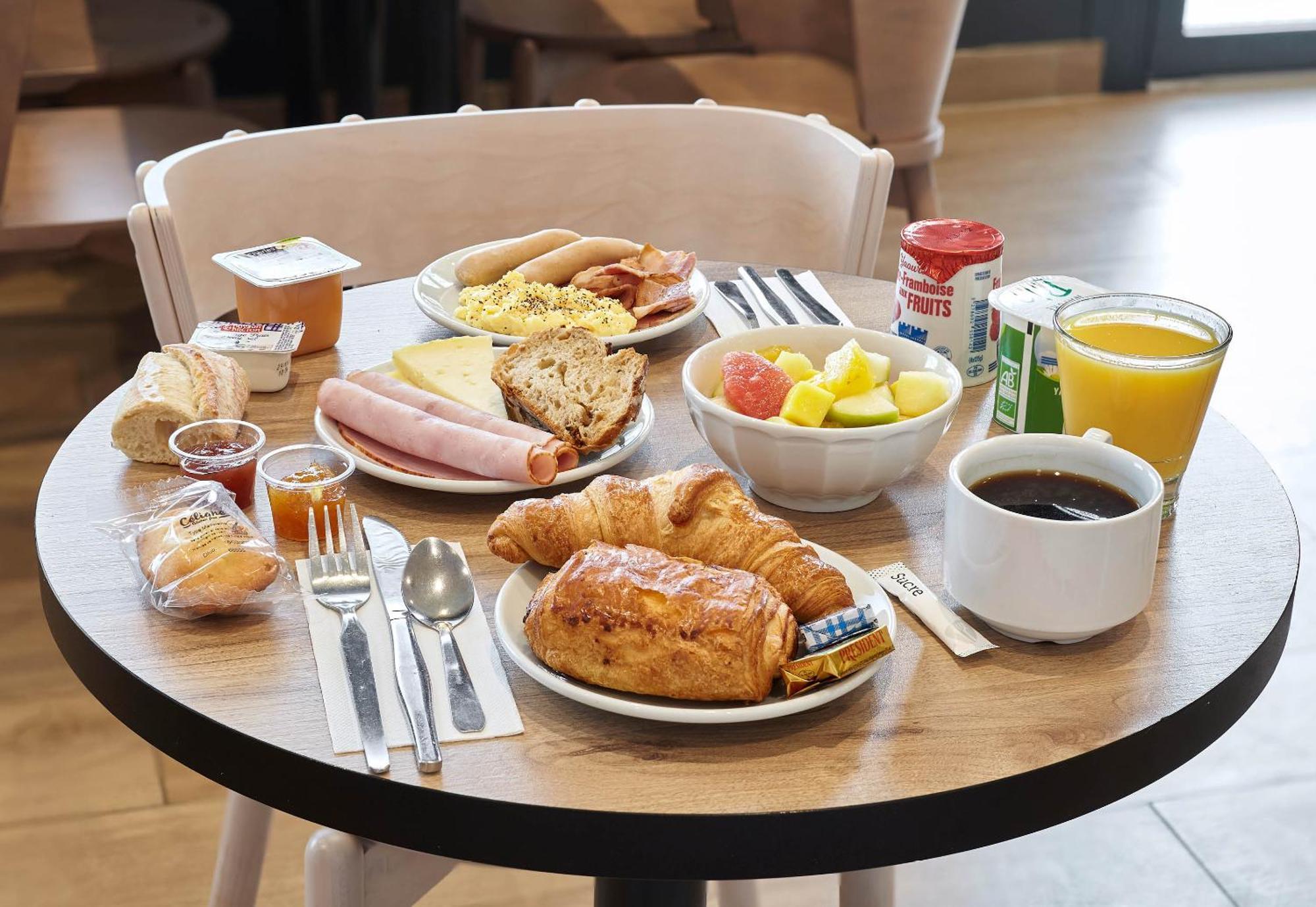 B&B Hotel Bois D'Arcy Saint Quentin En Yvelines Eksteriør billede